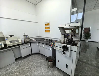 Wuhu Fabrikası Laboratuvarı · Test ekipmanları